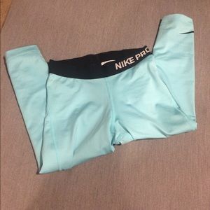 Nike pro women’s teal tights